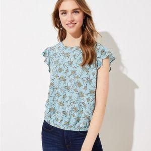 NWT FLORAL BANDED HEM FLUTTER TOP